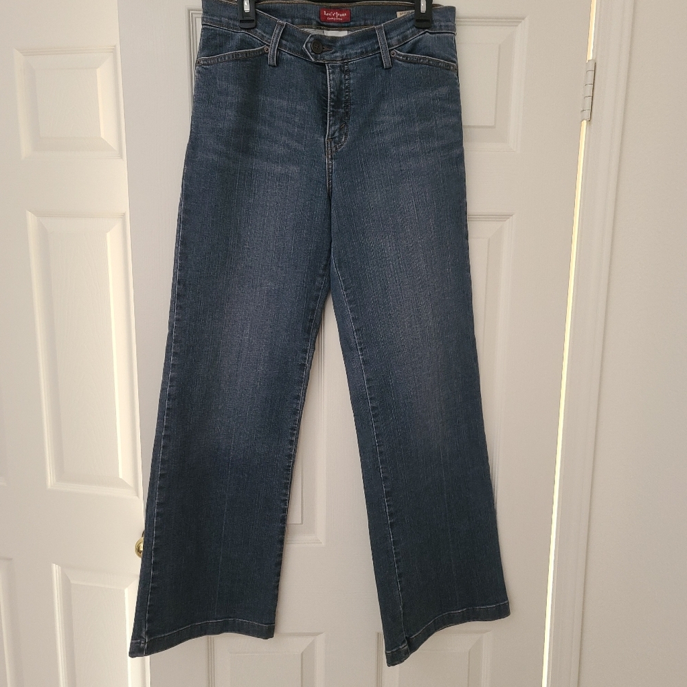 Levi's bell bottom jeans size 12